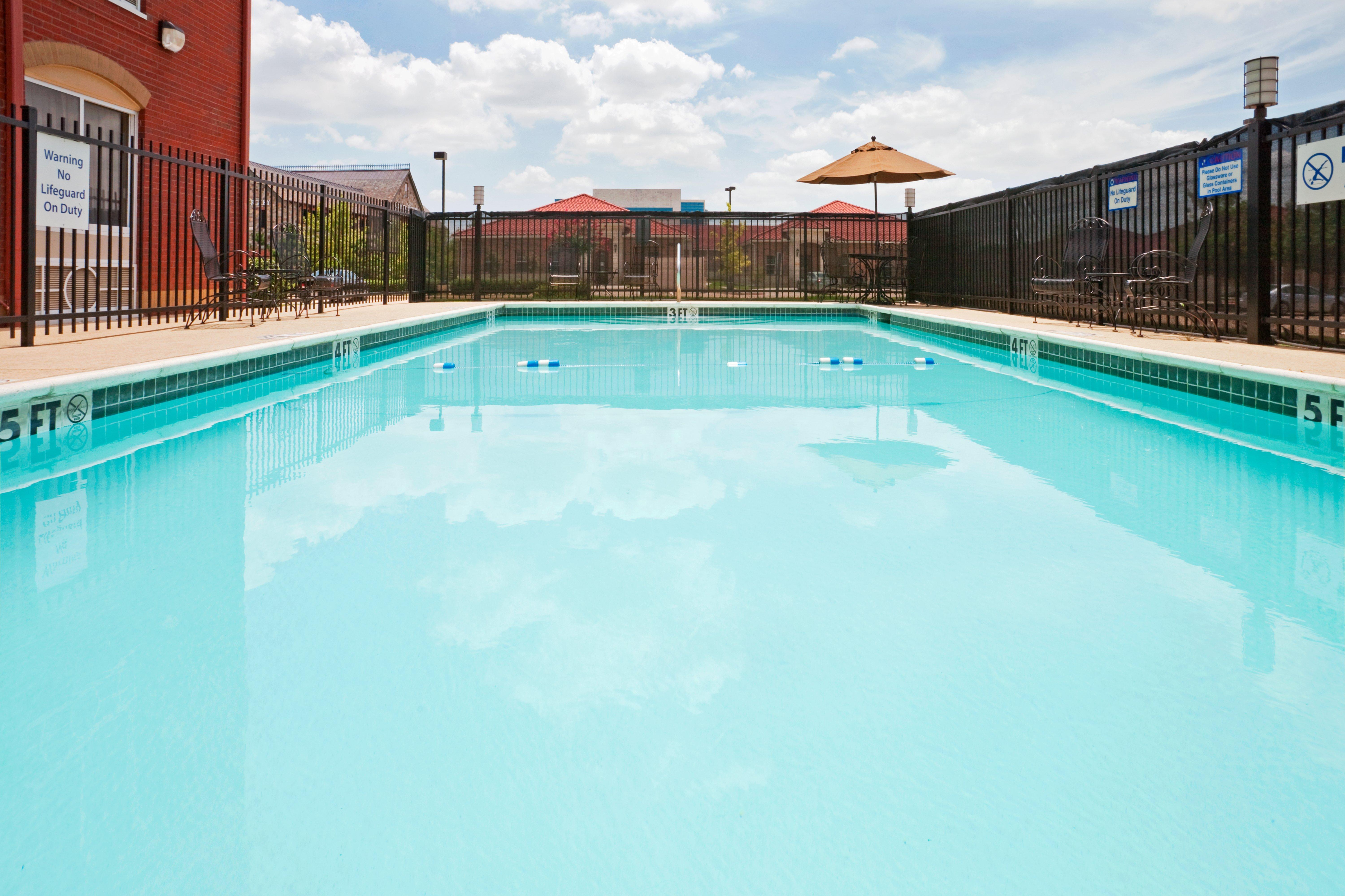 Holiday Inn Express Hotel & Suites Plano West - Frisco By Ihg Εξωτερικό φωτογραφία