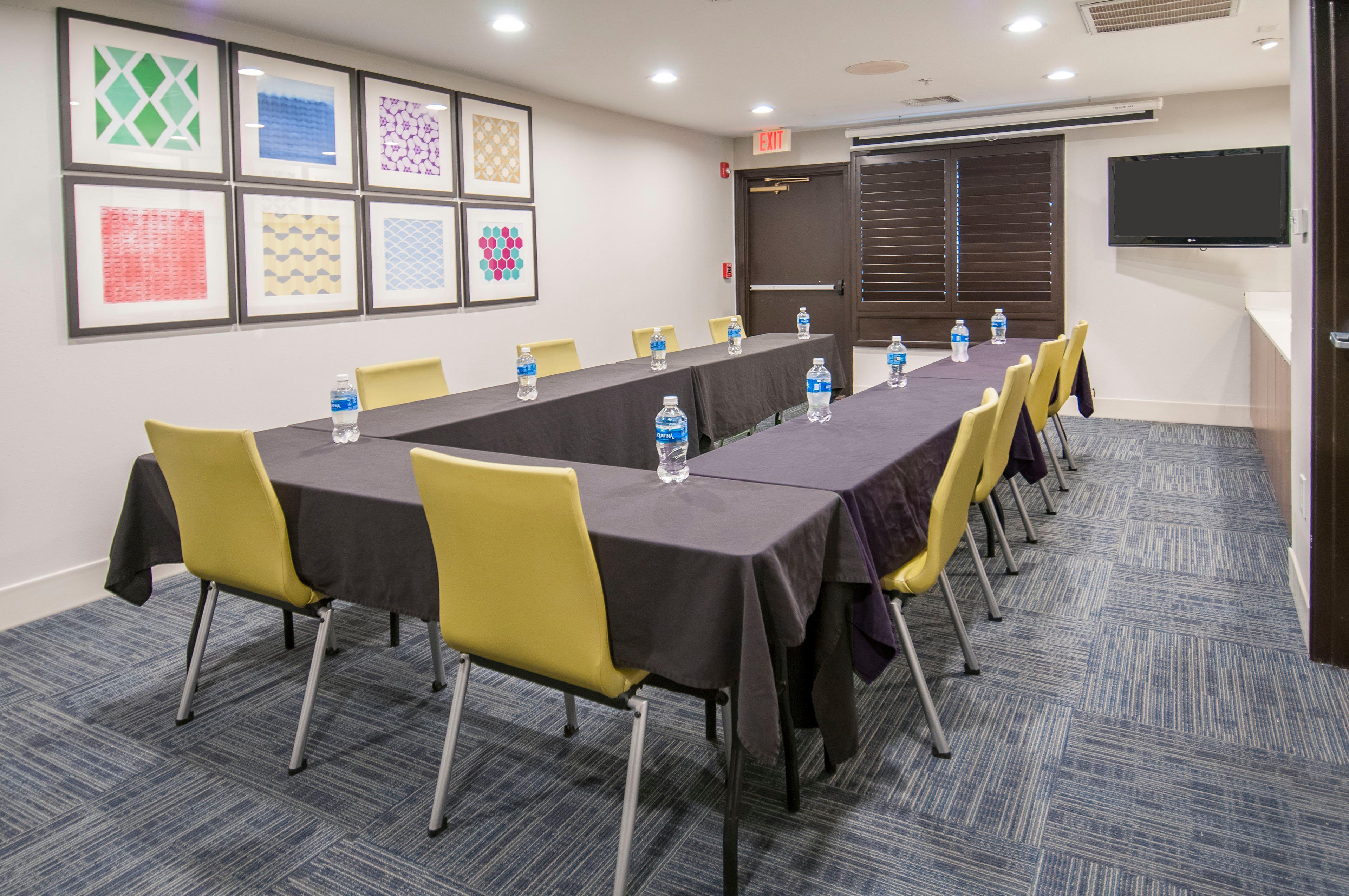 Holiday Inn Express Hotel & Suites Plano West - Frisco By Ihg Εξωτερικό φωτογραφία