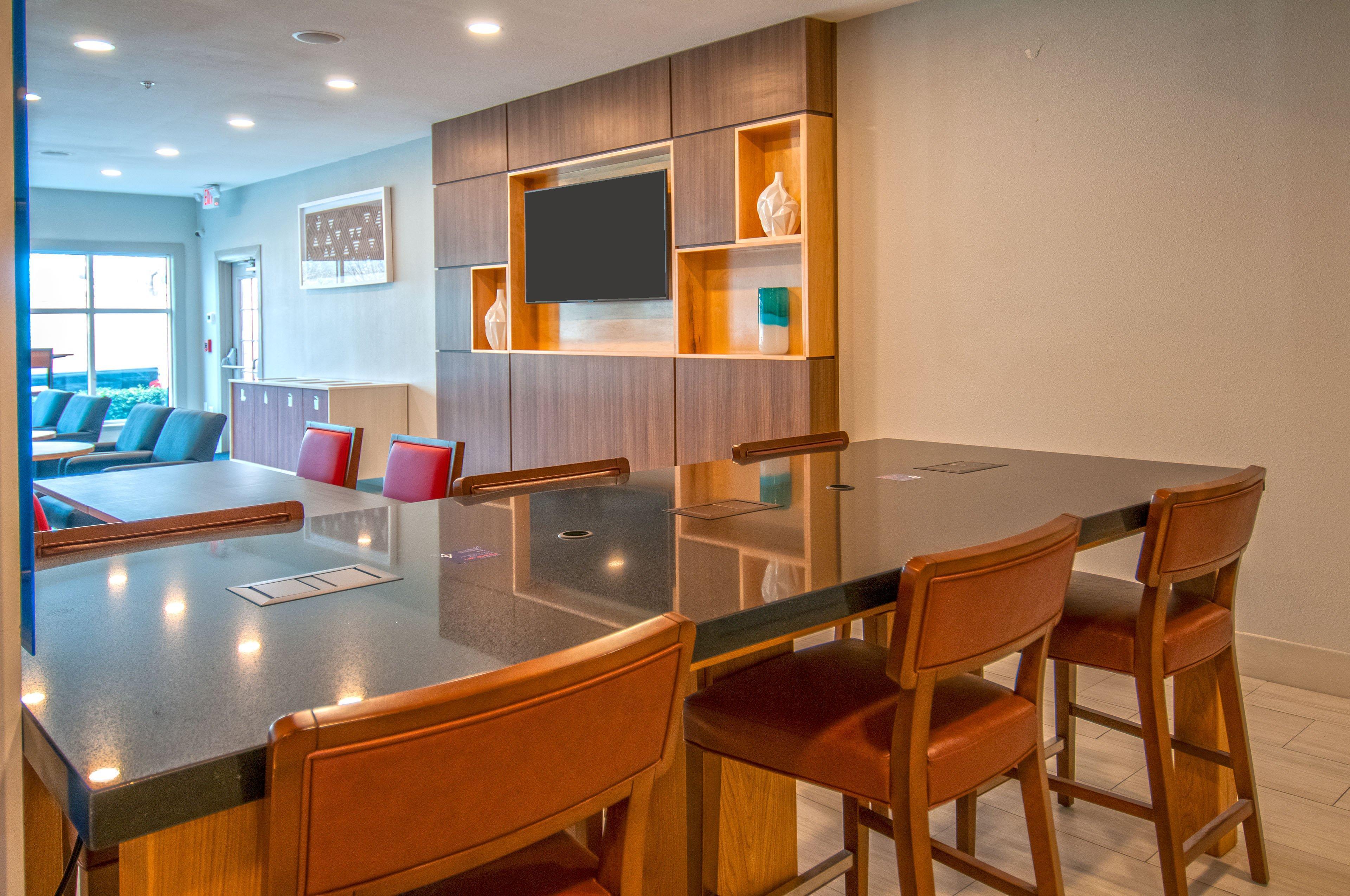 Holiday Inn Express Hotel & Suites Plano West - Frisco By Ihg Εξωτερικό φωτογραφία