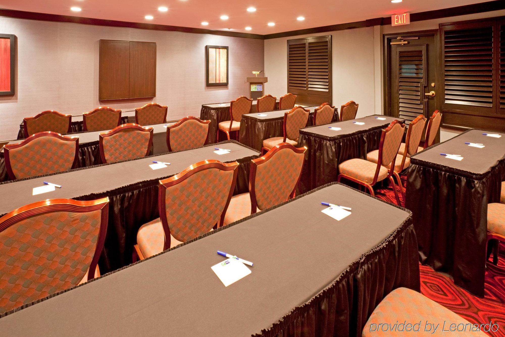 Holiday Inn Express Hotel & Suites Plano West - Frisco By Ihg Ανέσεις φωτογραφία