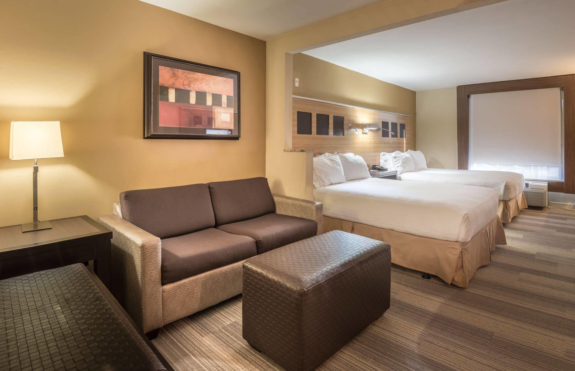 Holiday Inn Express Hotel & Suites Plano West - Frisco By Ihg Εξωτερικό φωτογραφία